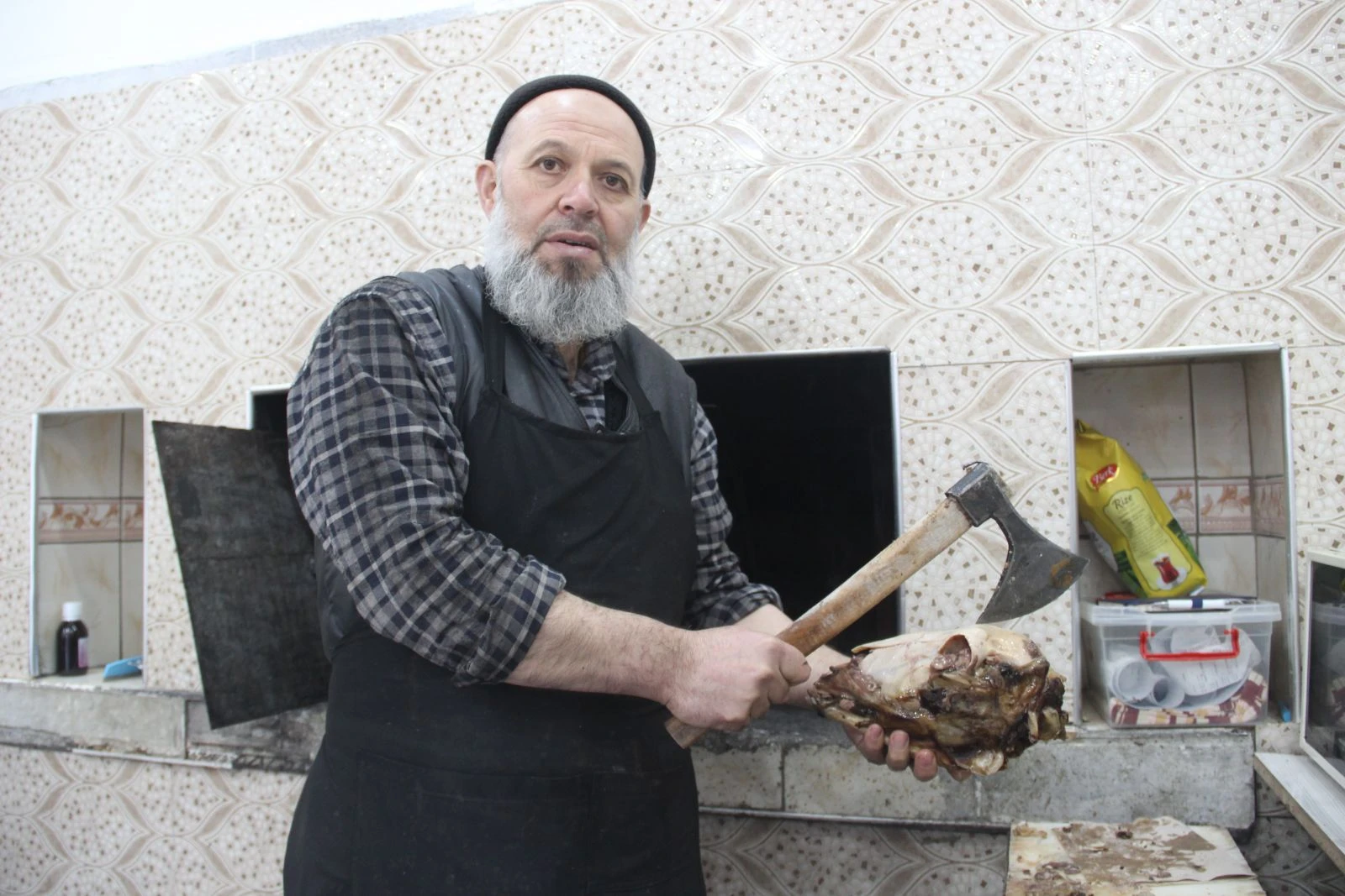 Sivaslıların koronavirüs önlemi: Kelle