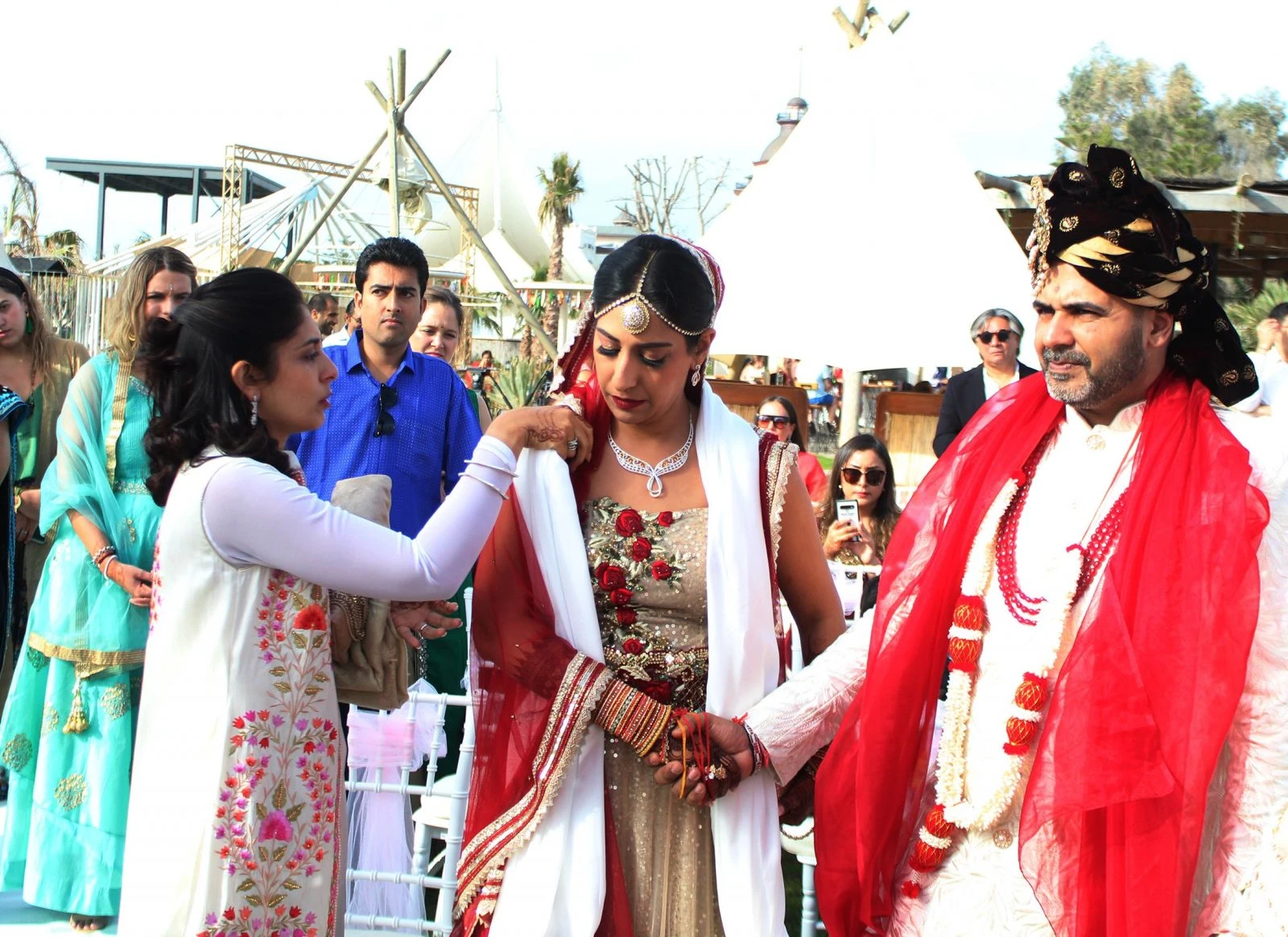 Antalya’da aynı gün içinde ikinci Hint düğünü