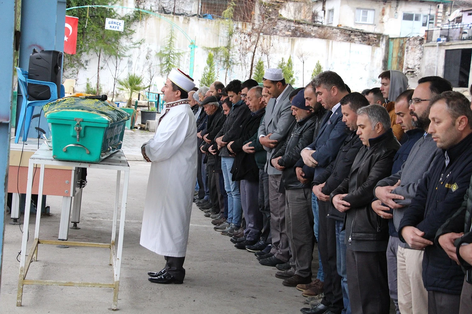 Genç çiftin ardından oğulları da toprağa verildi