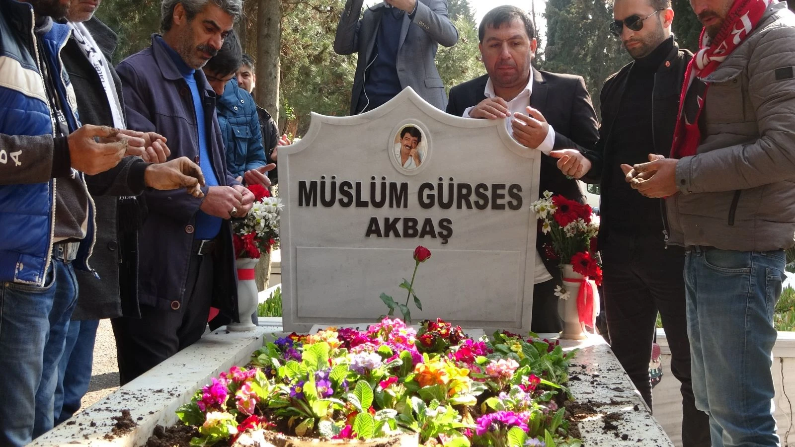 Muhterem Nur son yolculuğuna uğurlandı