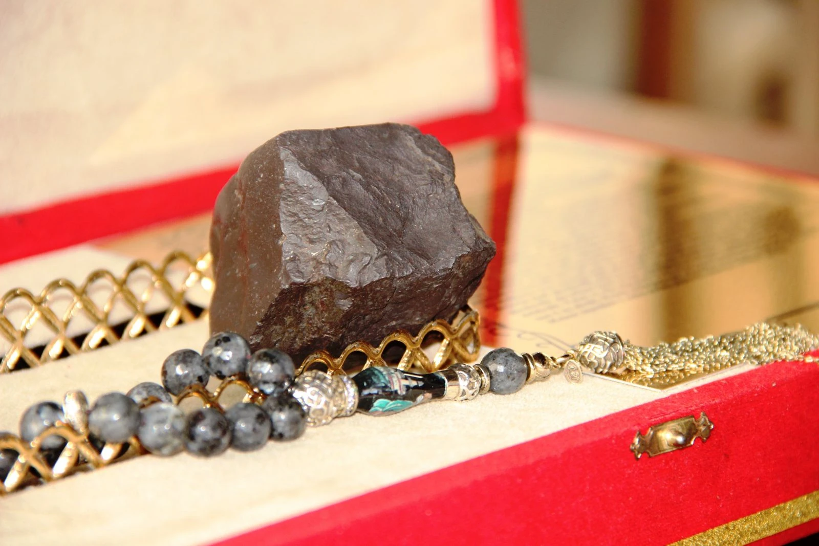 6 ülke gezdi, Hindistan’da işlendi, 30 bin dolara satışa çıktı