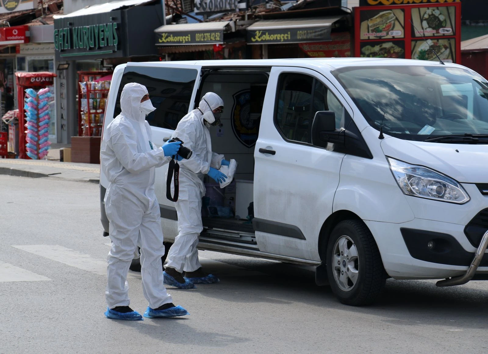 Sokağa çıkma yasağına uymadı, canından oldu