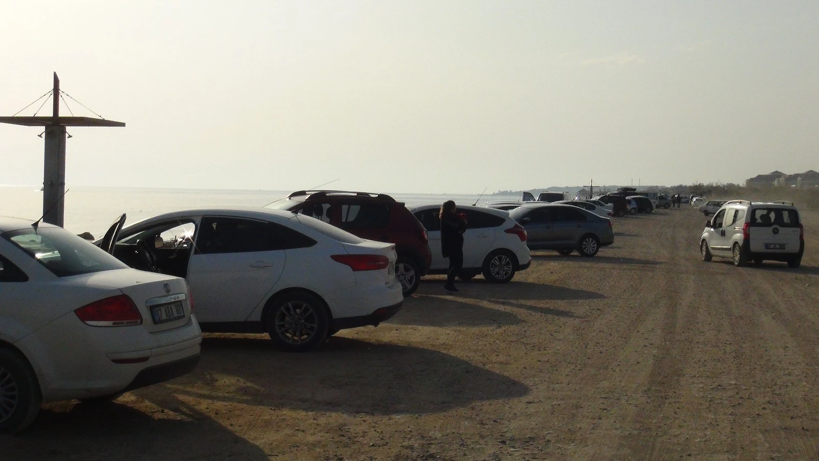 'Evde kal'madılar! Deniz kenarına akın ettiler