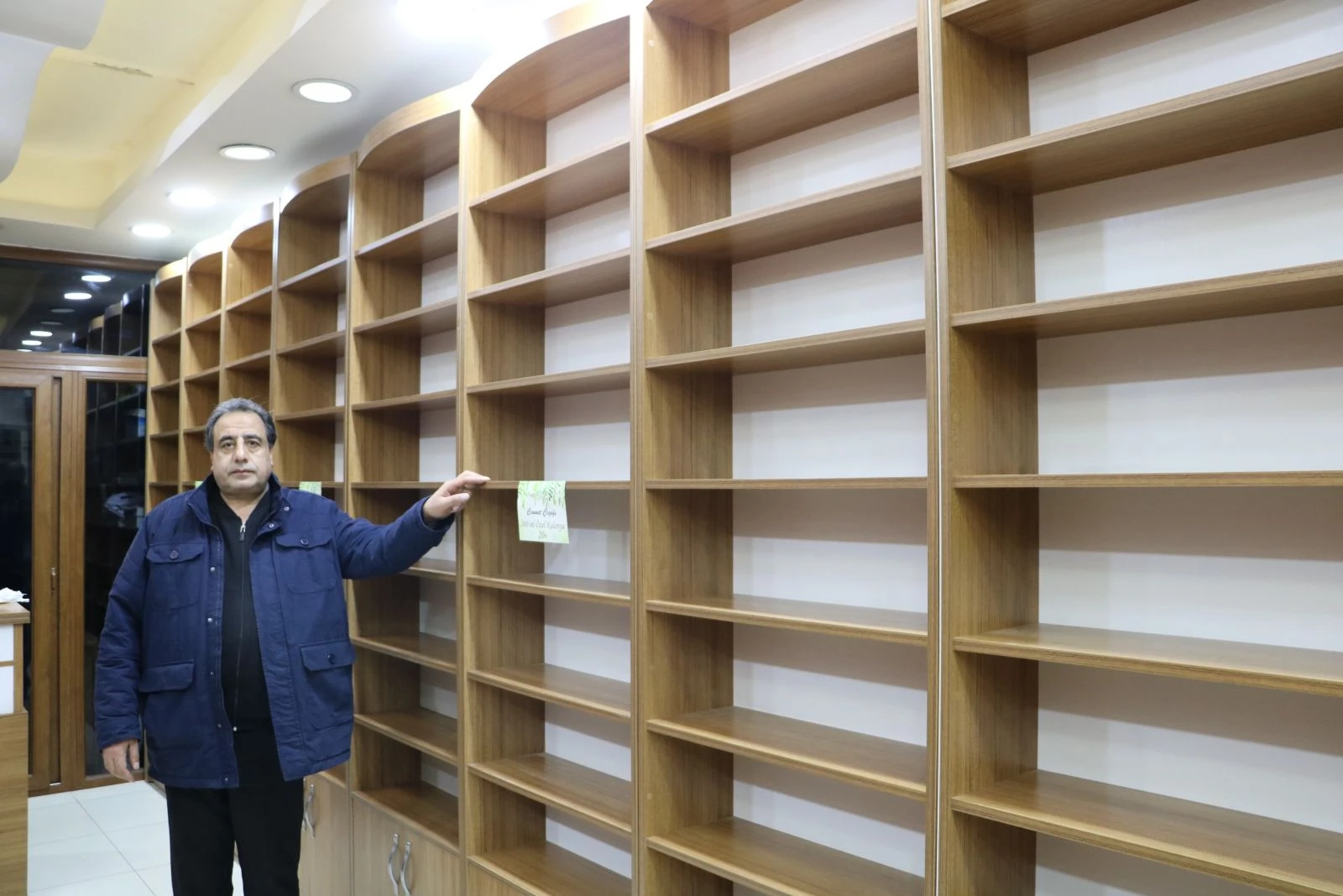 1 ayda satacağı kolonyayı 2 günde sattı, raflar boş kaldı