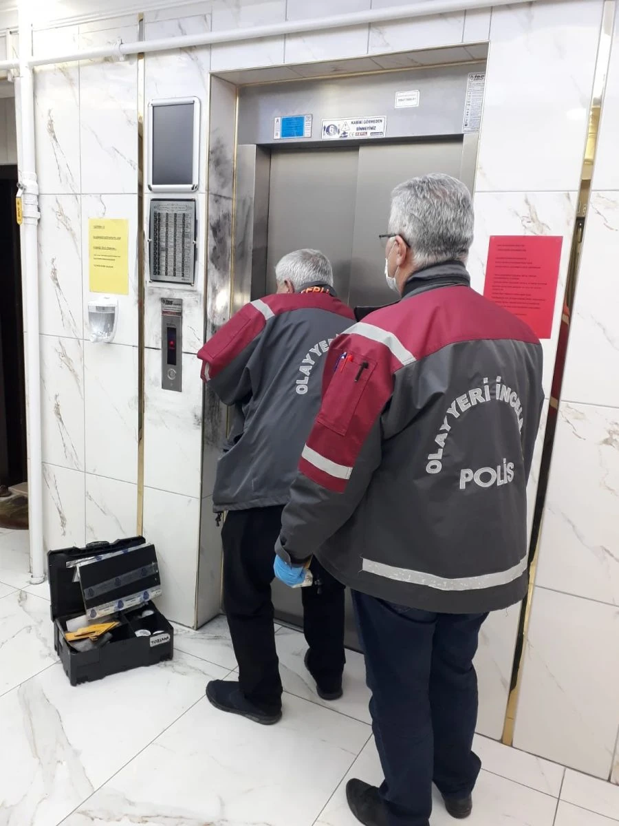 Binalara girip elindeki sıvıyı her yere süren kadın panik oluşturdu