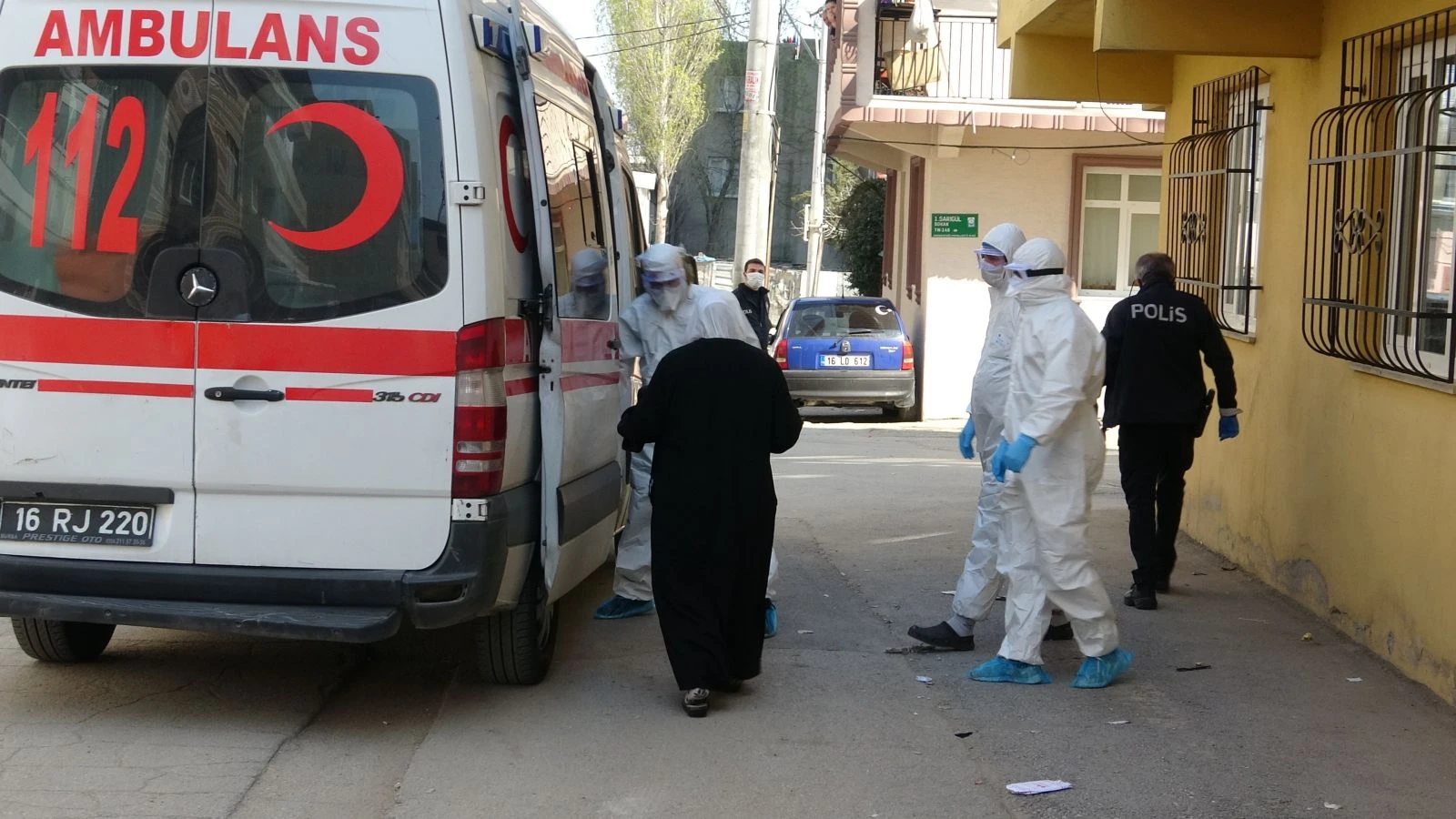 Karantinadan kaçtı şehri ayağa kaldırdı