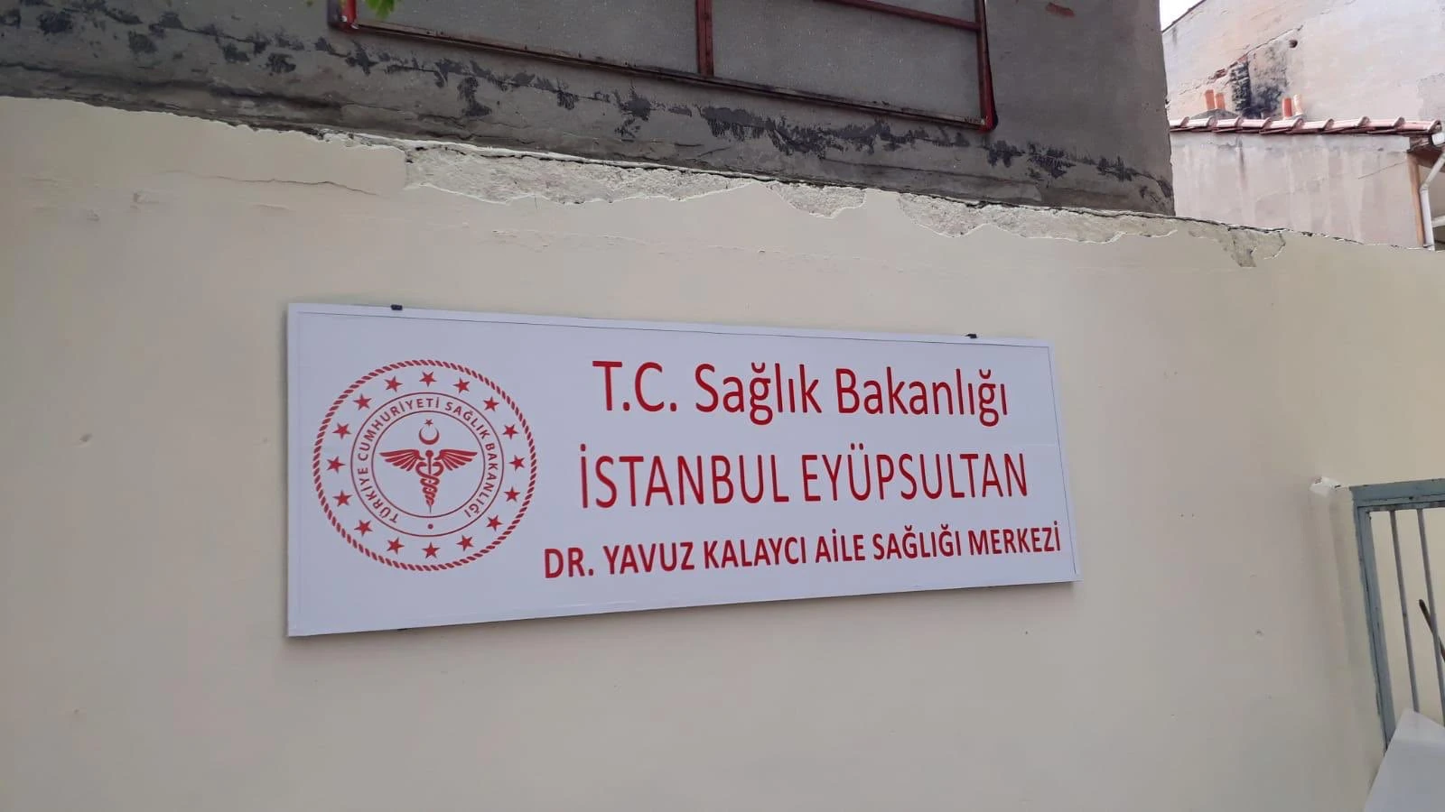 Kovid-19 nedeniyle vefat eden hekimin adı çalıştığı merkezde yaşatılacak