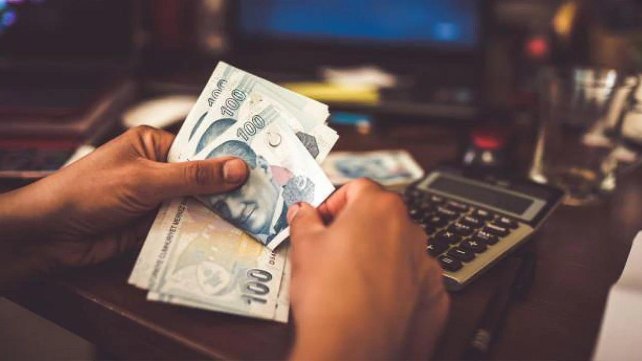 AGİ kalktı mı? AGİ kimlere verilecek? Asgari ücretin üzerinde maaş alanlara AGİ verilecek mi? Asgari ücrette ayrıntılar netleşti!