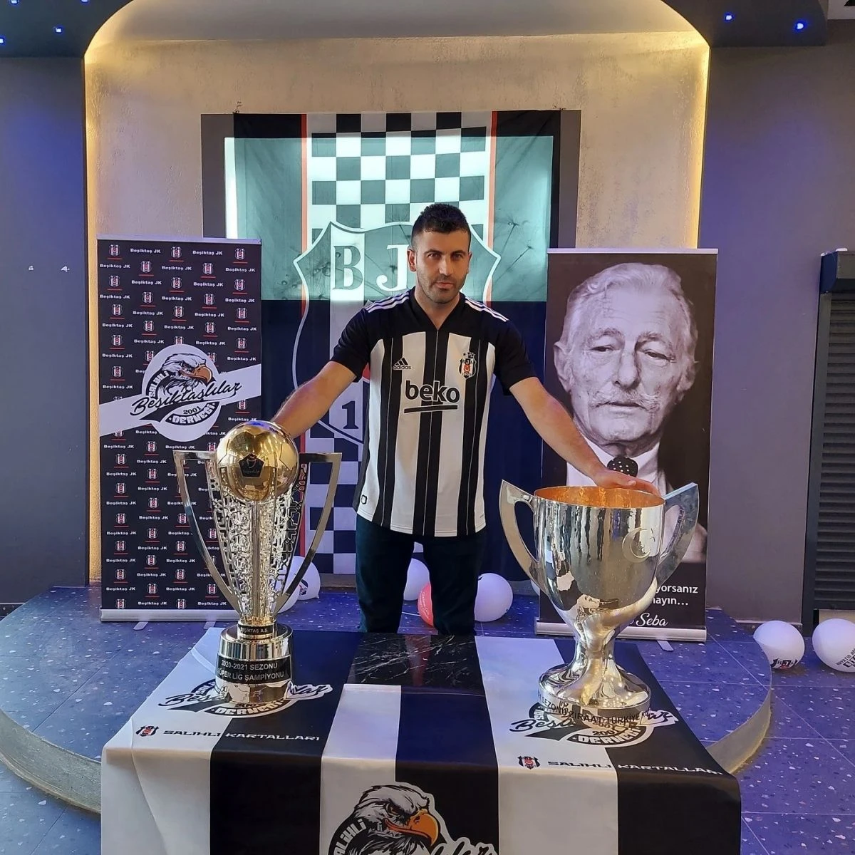 Şampiyon Beşiktaş’ın çifte kupası Salihli’de sergilendi