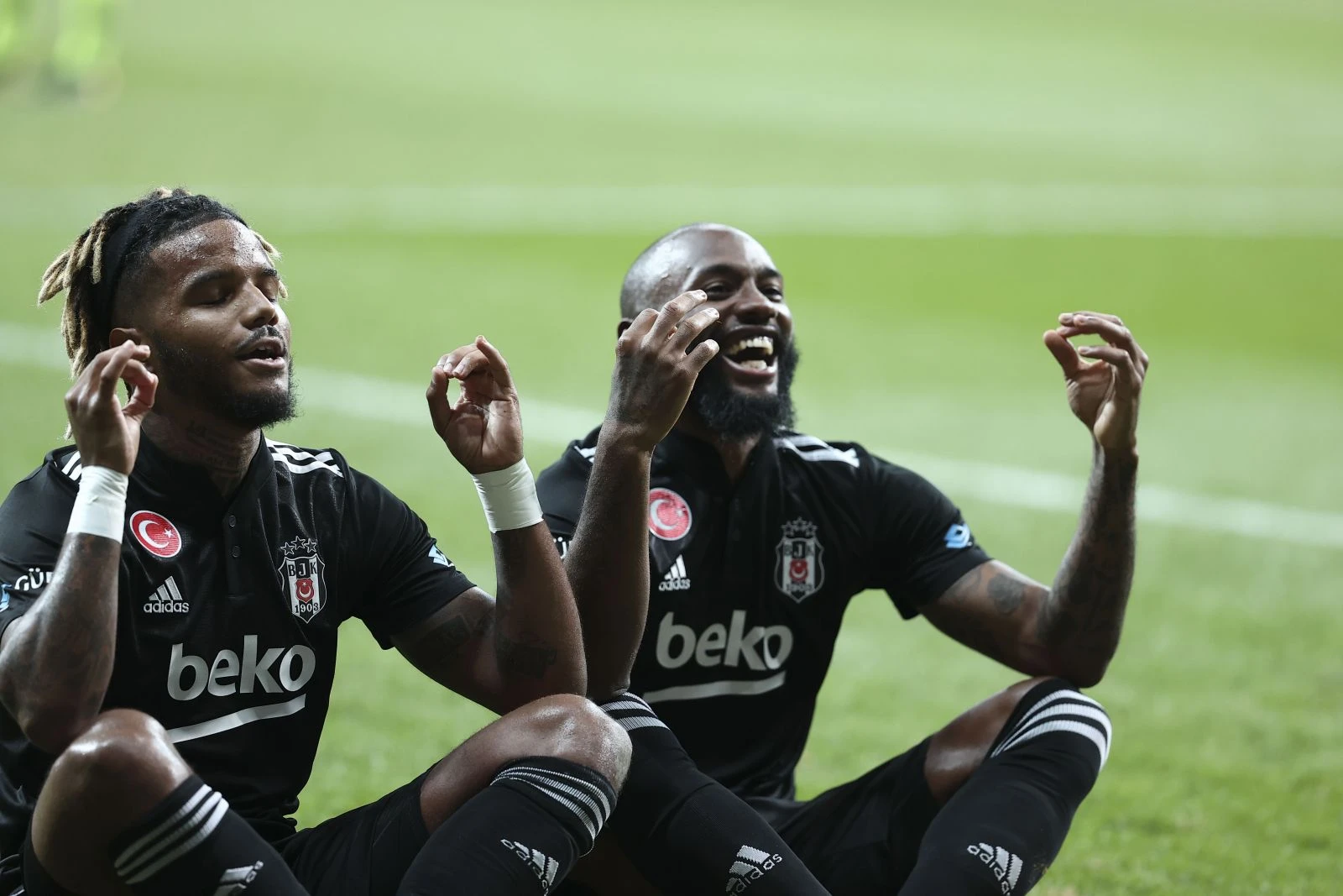 Son şampiyon Beşiktaş kaldığı yerden devam! Maç sonucu: Beşiktaş 3-0 Çaykur Rizespor