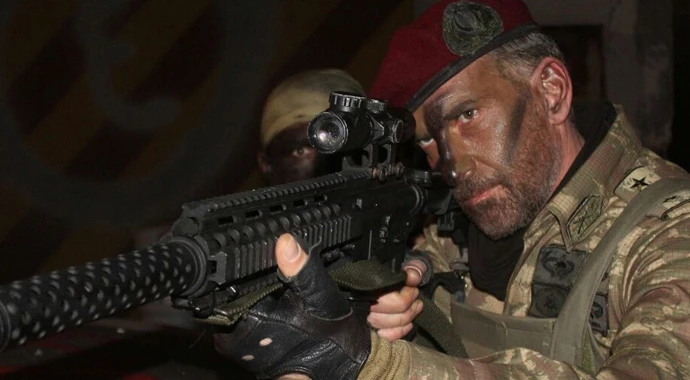 O şimdi Bordo Bereli