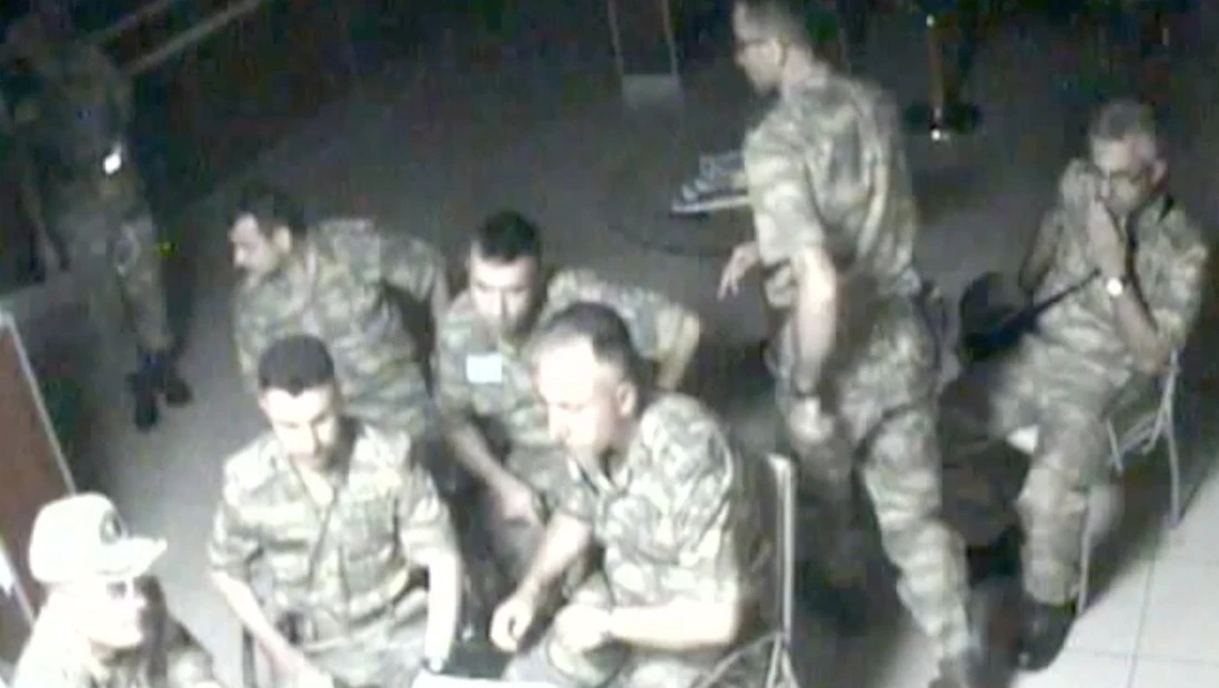 FETÖ'cülerin görev dağılımı yaptıkları toplantının görüntüleri