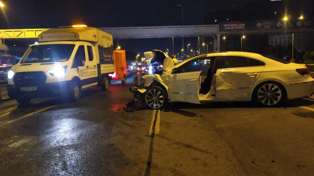 İstanbul'da feci kaza: 5 yaralı