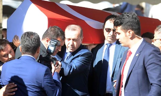 Eski Maliye Bakanı Unakıtan son yolculuğuna uğurlandı