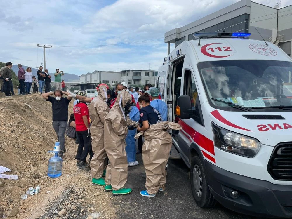 Plastik fabrikasında patlama: Yaralılar var