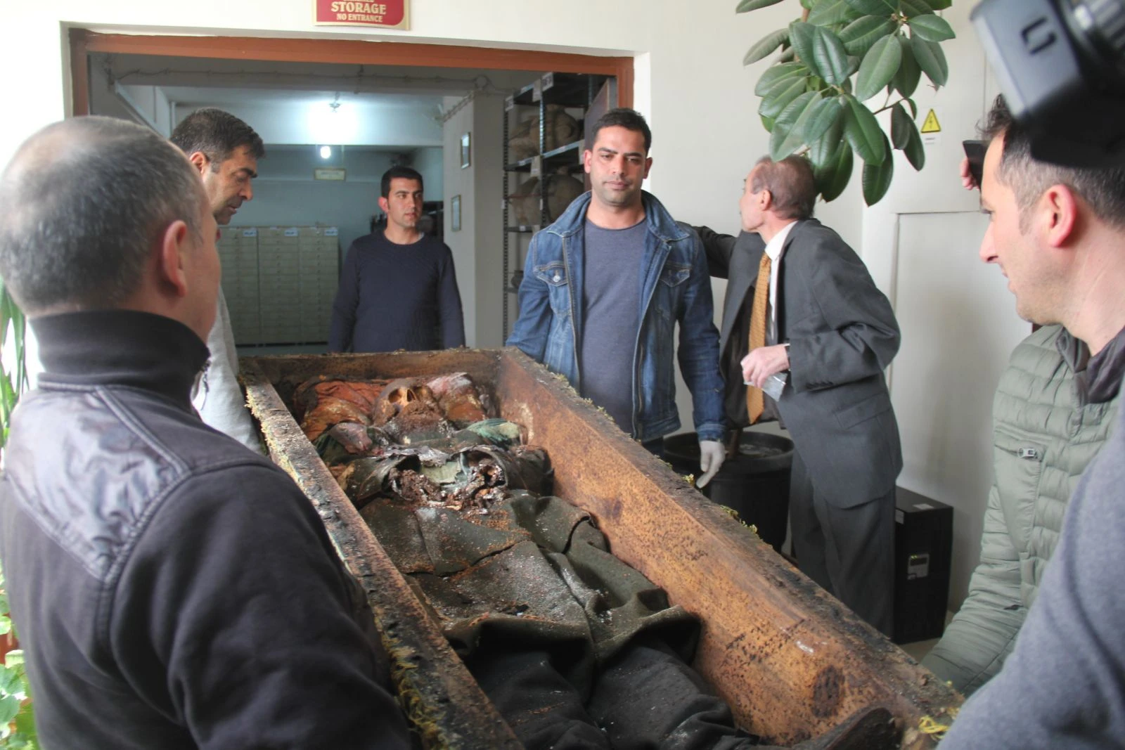 Son dakika: Bakanlık açıkladı! Pırlanta kılıç...