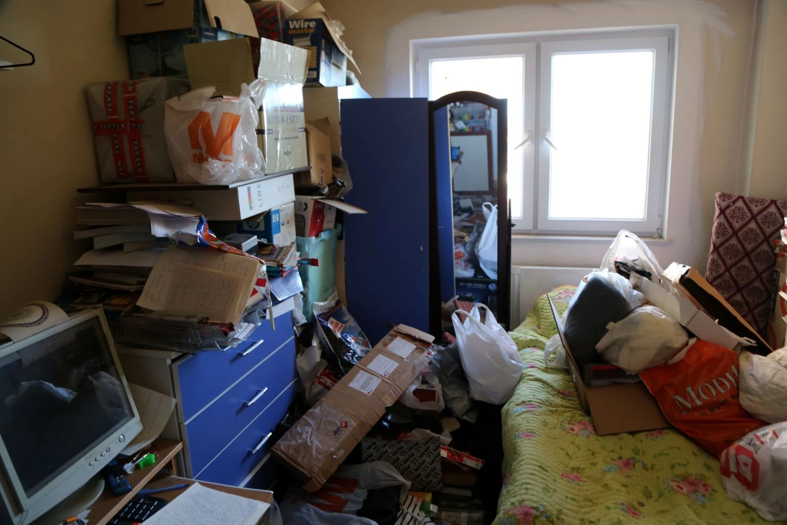 Adalet Teyze'nin evinden çıkmayan kalmadı