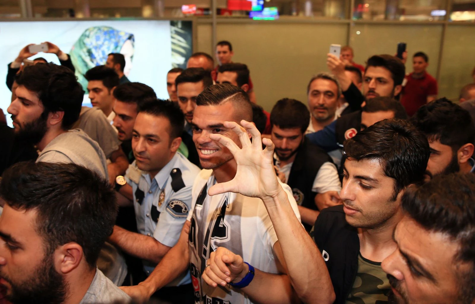 Beşiktaş'ın yeni yıldızı böyle karşılandı