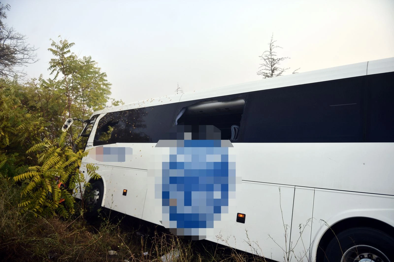 Kamyon otobüsle çarpıştı: 15 yaralı