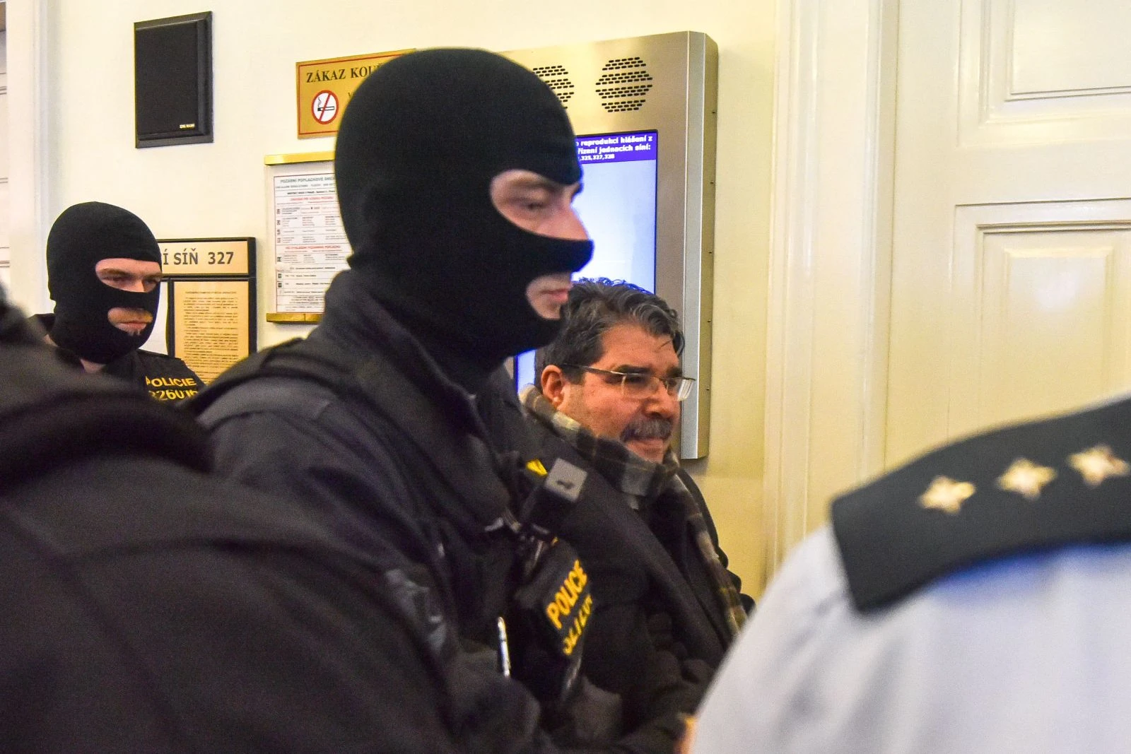 Salih Müslüm, Prag'da çıkarıldığı mahkemede görüntülendi