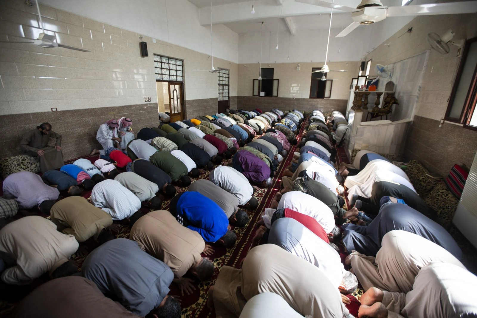 Tel Abyad'da terör tehdidinden uzak ilk cuma namazı