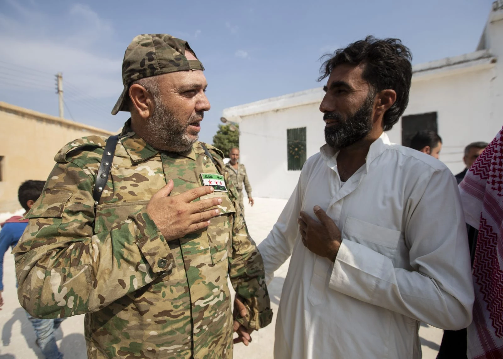 Tel Abyad'da terör tehdidinden uzak ilk cuma namazı