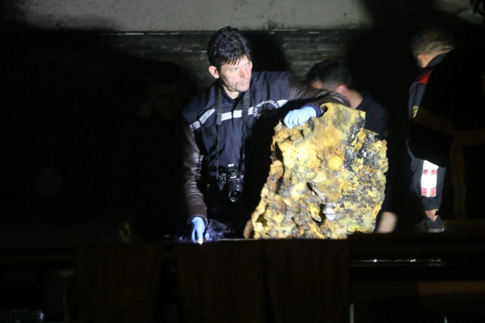 Aydın'da evde patlama: 1'i ağır 2 yaralı