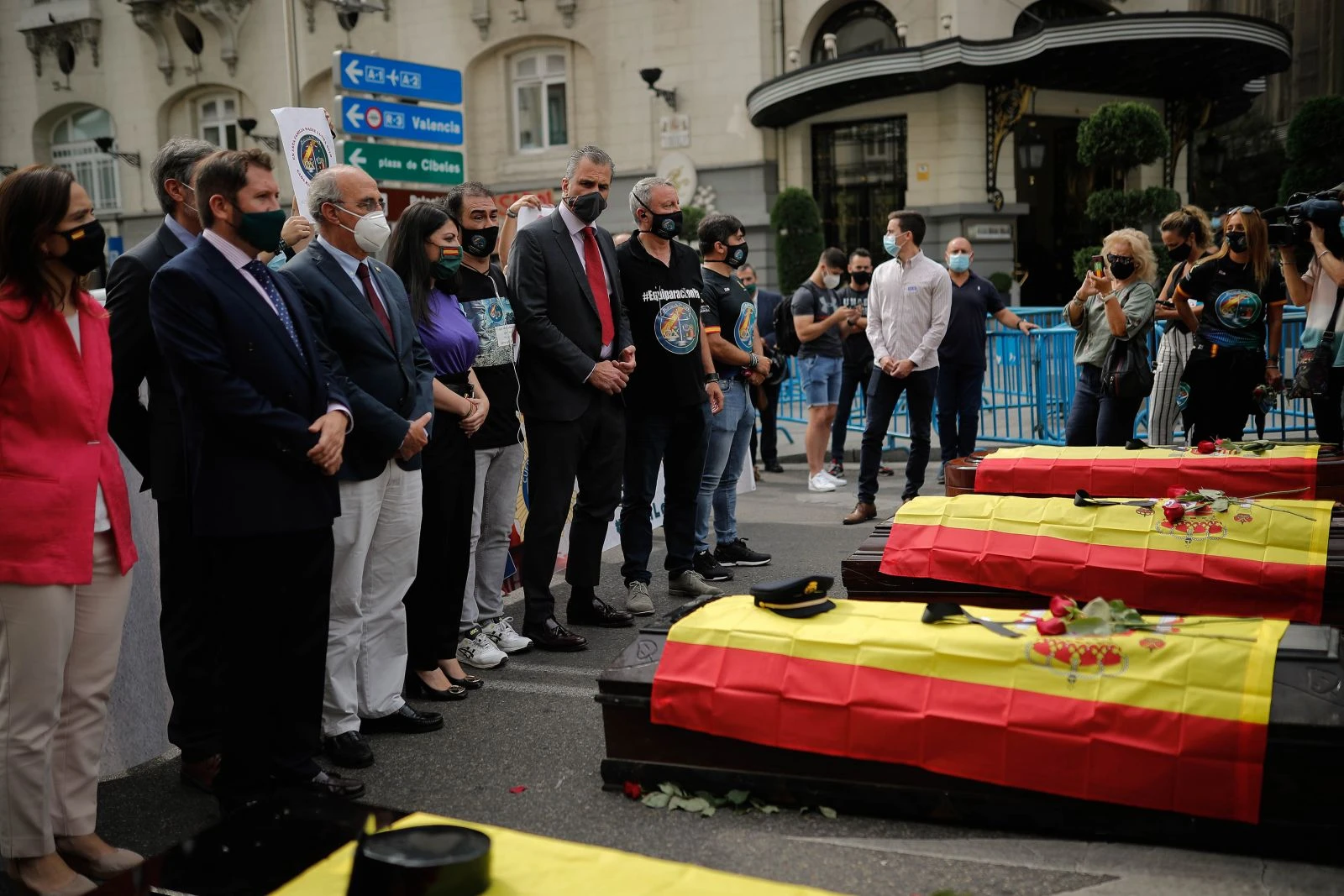 İspanya’da güvenlik güçleri meclis binası önünde eylem yaptı