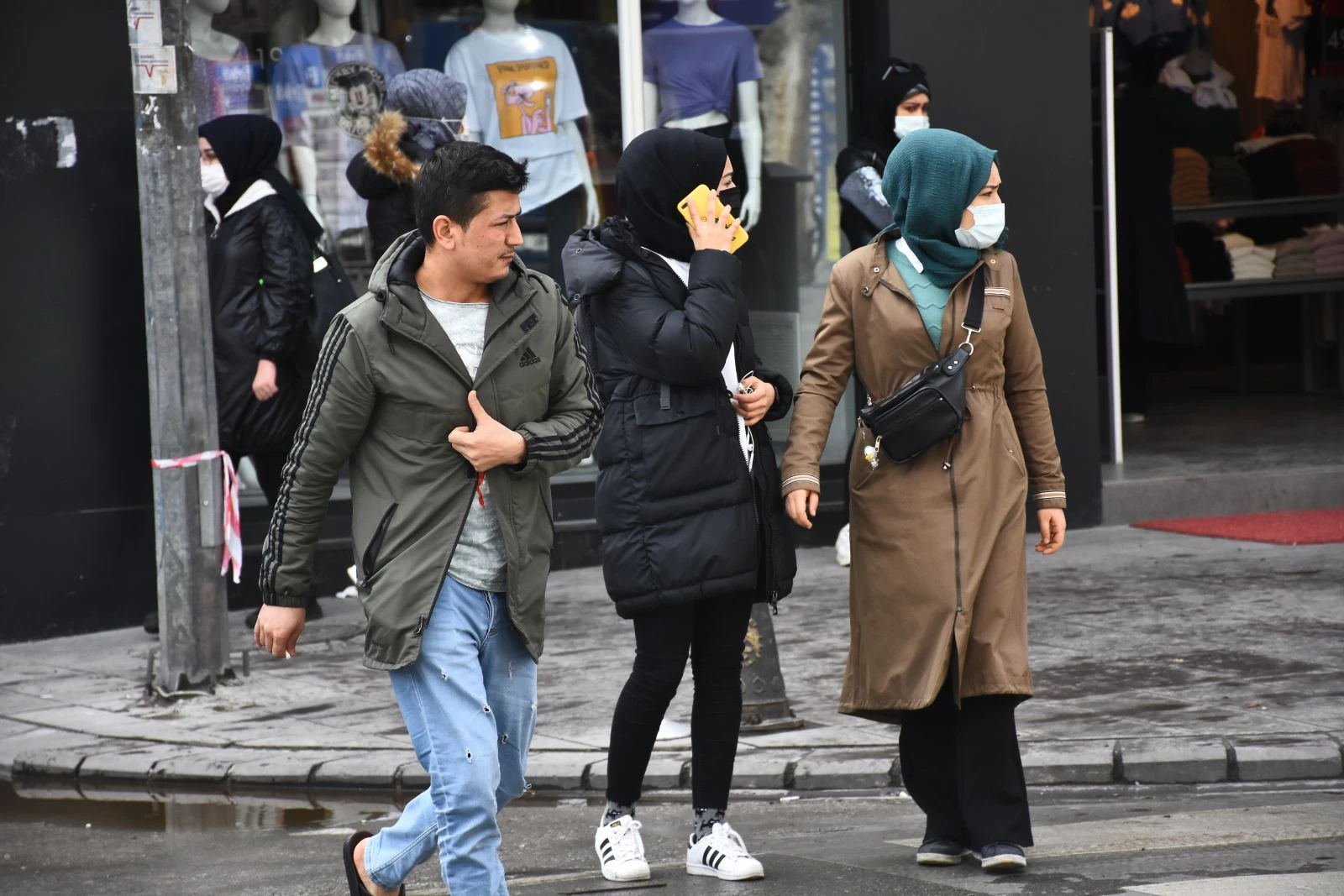 Konya'da kurallara uymayan vatandaşlar tepki çekiyor