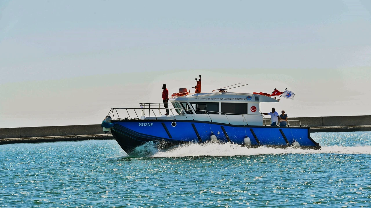 Denizi kirleten gemiye milyon liralık ceza