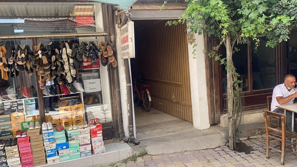 Sahibi şampuan yüzünden öldürülmüştü! Hamam satışa çıktı