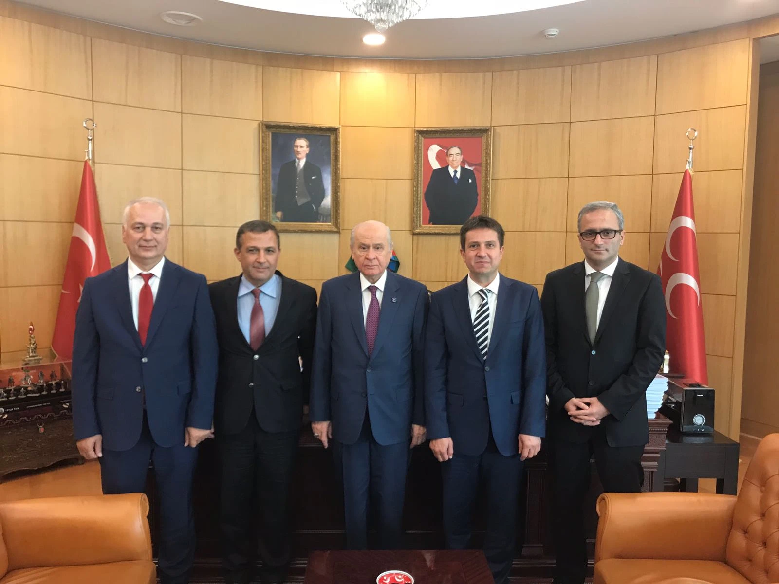 Bahçeli'den İhlas Medya’ya övgü: Takdirle izliyoruz