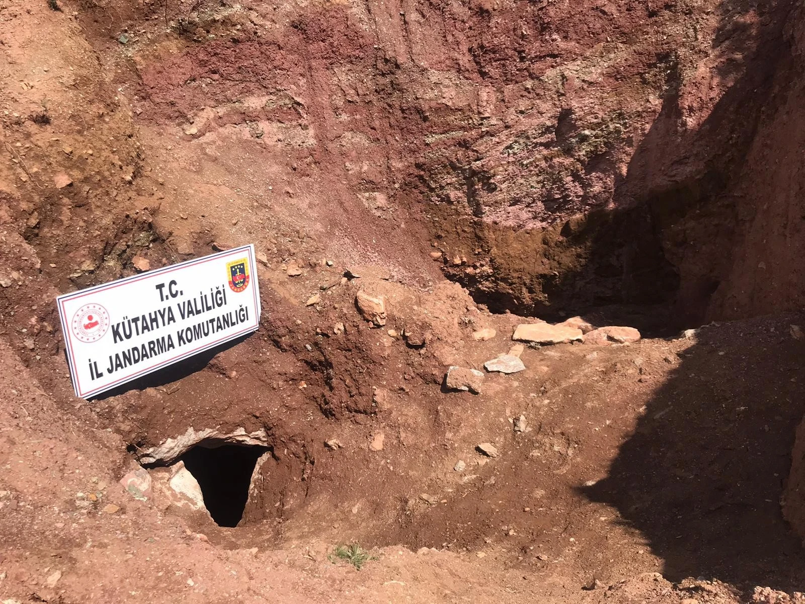 Kütahya’da Roma dönemine ait 27 sikke ele geçirildi