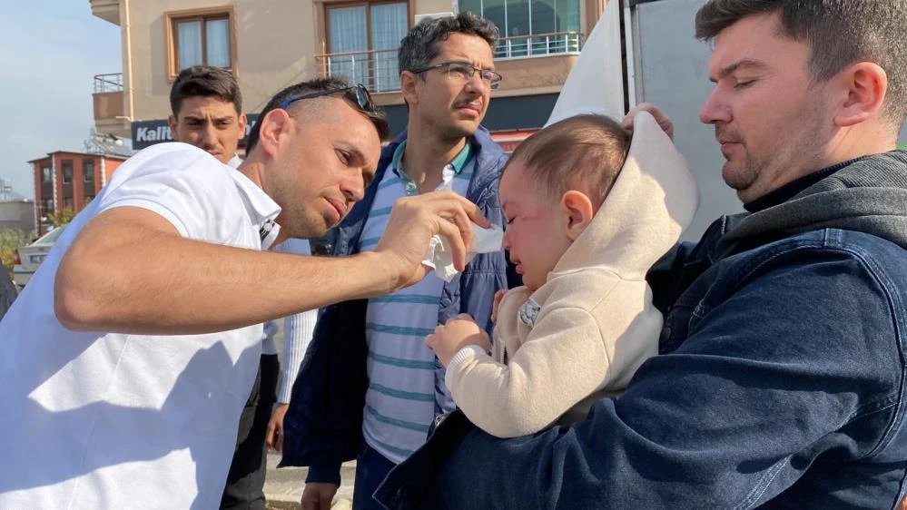 Kazada yaralanan anne ve bebeğinin buluşma anı duygulandırdı