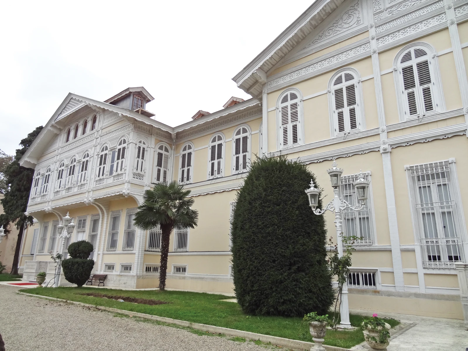 Burcuoğlu: Yıldız Sarayı kültür merkezi gibiydi