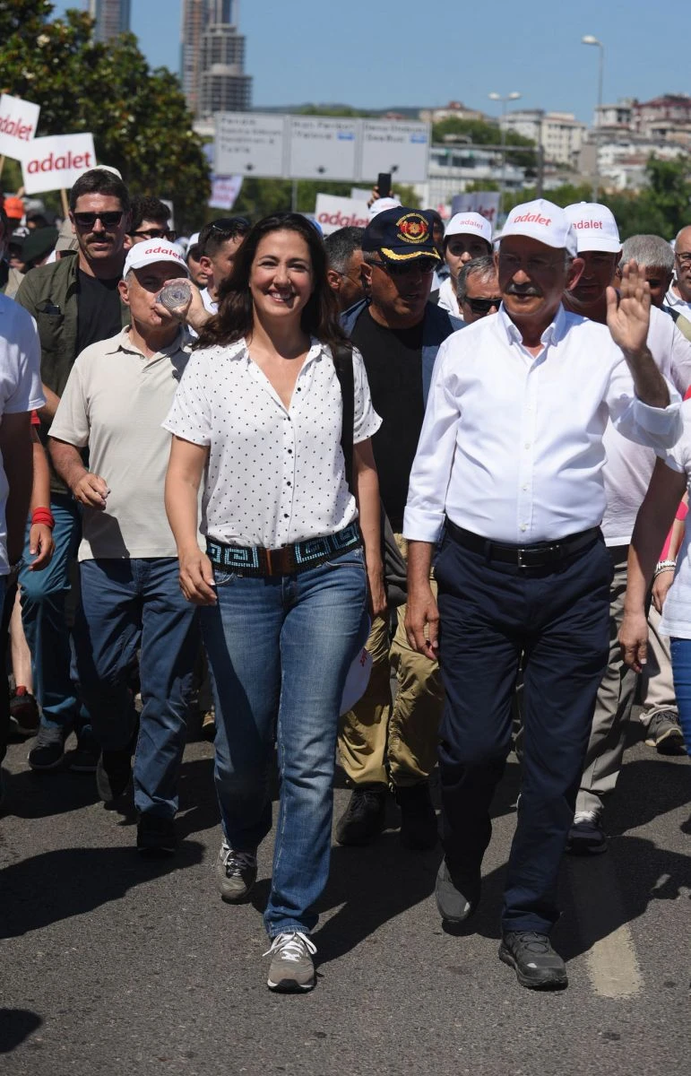 'Adalet Yürüşü'ne Meltem Cumbul da destek verdi