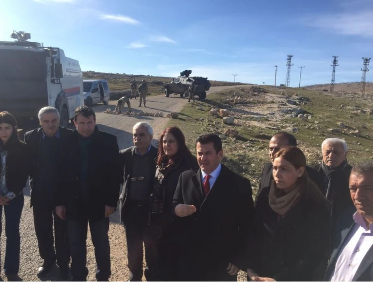 PKK'lılar sıkıştı! HDP yardıma koştu