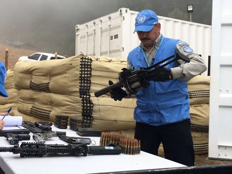 FARC silahların yüzde 30'unu daha teslim etti!