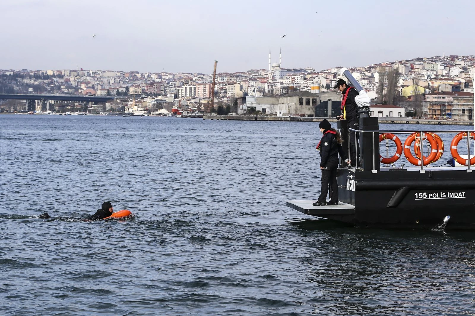Deniz polisi, riskli kurtarma çalışmalarında robot kullanacak