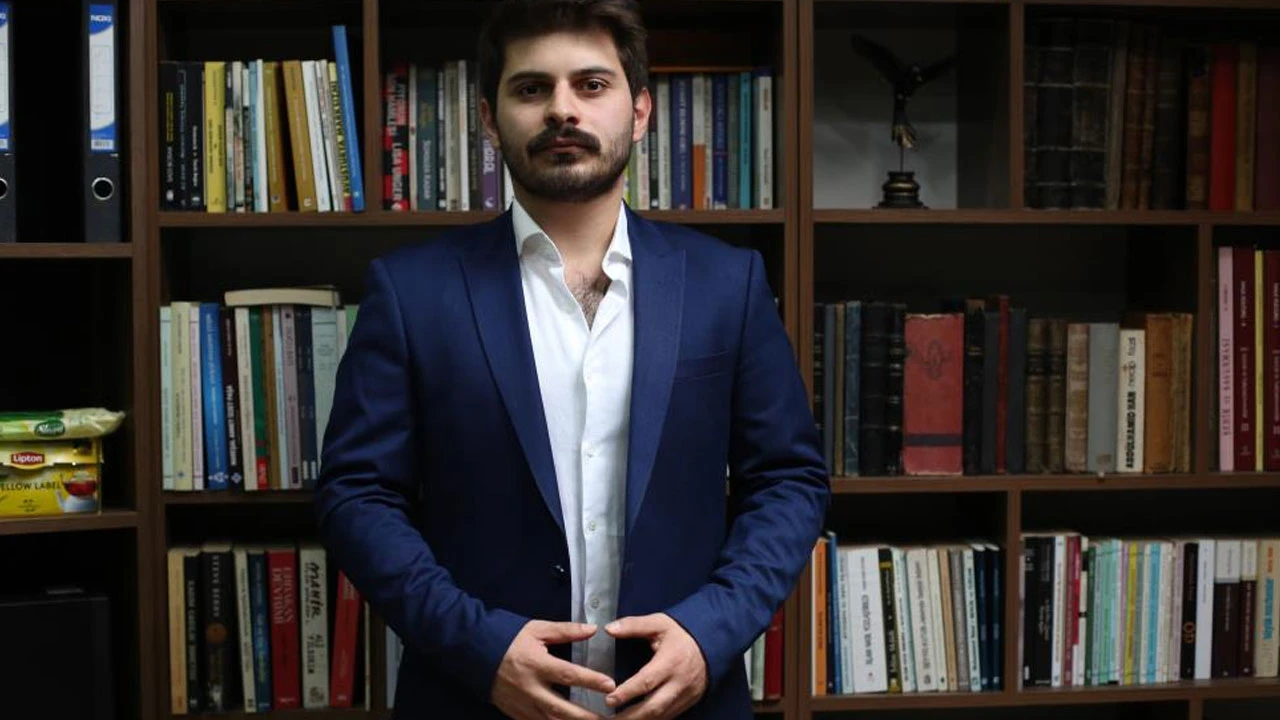 Sosyal medya fenomenleri hakaretten gelir elde etmek istiyor