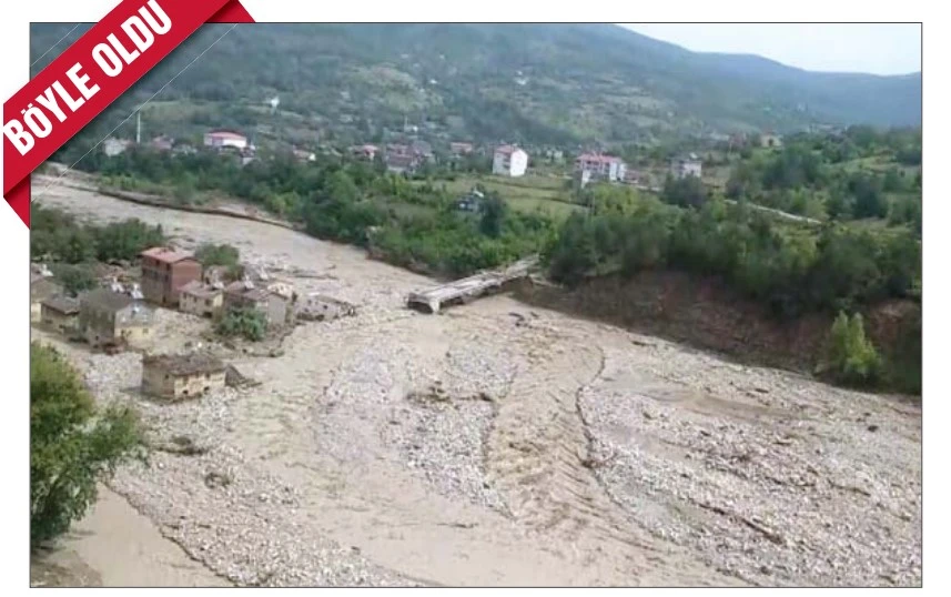 Bir köy haritadan silindi: 37 yıl önce yapılan afet evleri yıkıldı