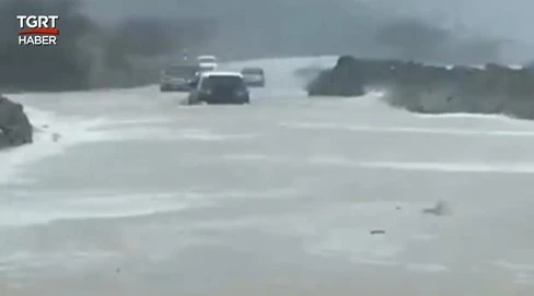 Drone ile yağmur yağdırdılar