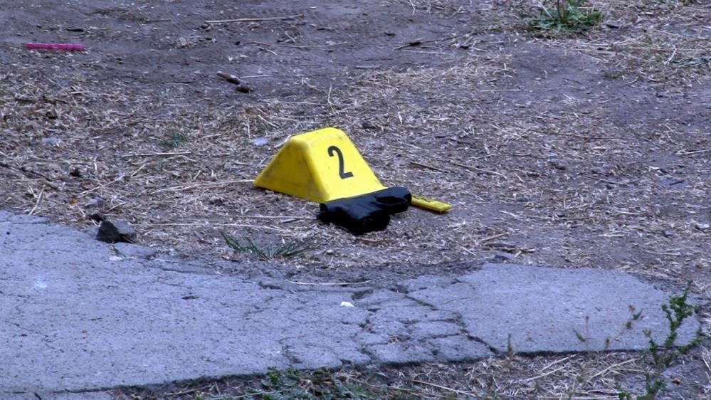 Eşi barışma teklifini reddetti diye kafasına sıktı