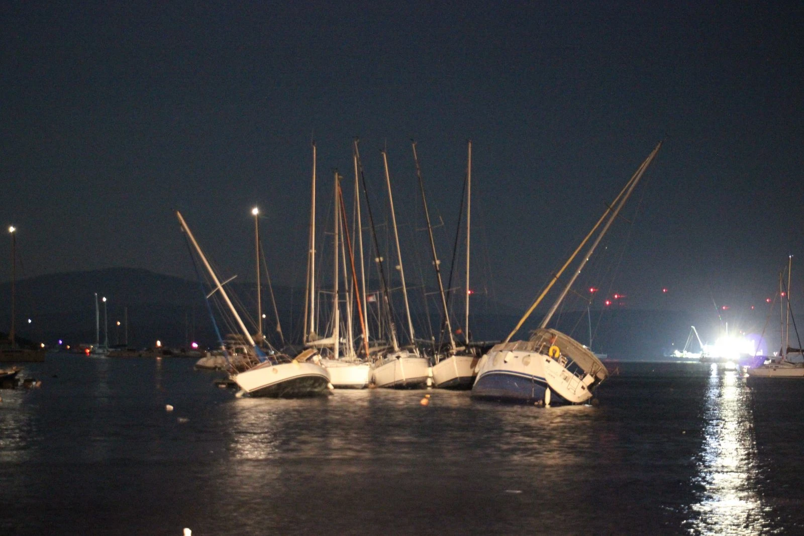 Deprem sonrası denizde ürperten görüntü