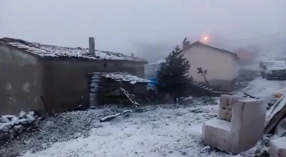 Mevsimin ilk karı yağdı! Yurdun dört yanı beyaza büründü