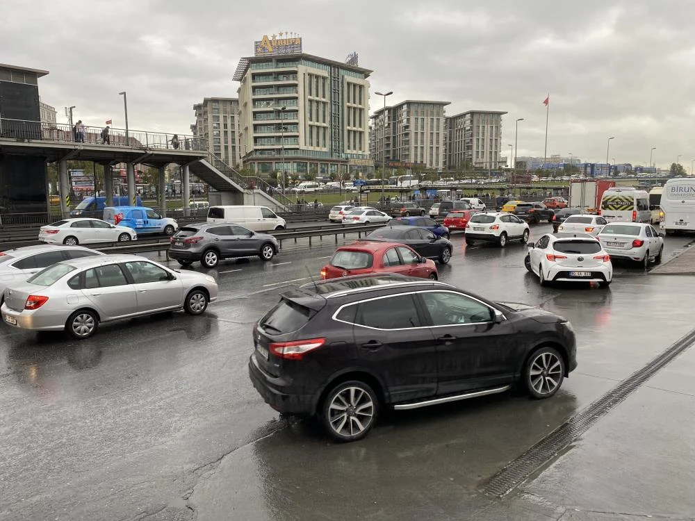 İstanbul’da trafik yoğunluğu yüzde 67