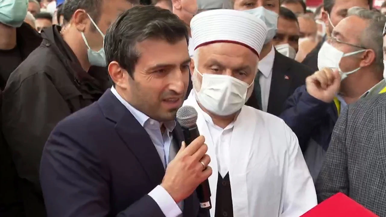 Yerli İHA'nın babası Özdemir Bayraktar son yolculuğuna uğurlandı