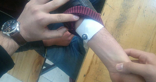 YGS'de kopya çekmeye çalışan 5 kişi düzenekle yakalandı