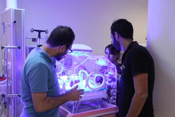 Siirt'te 'yılan bebek' dünyaya geldi