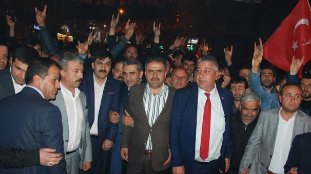 MHP adayı, AK Parti lehine adaylıktan çekildi